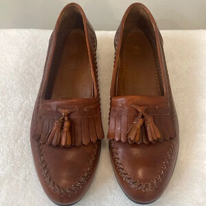 Regal Men's Brown Tasseled Loafer Size 8.5. Style 465R27